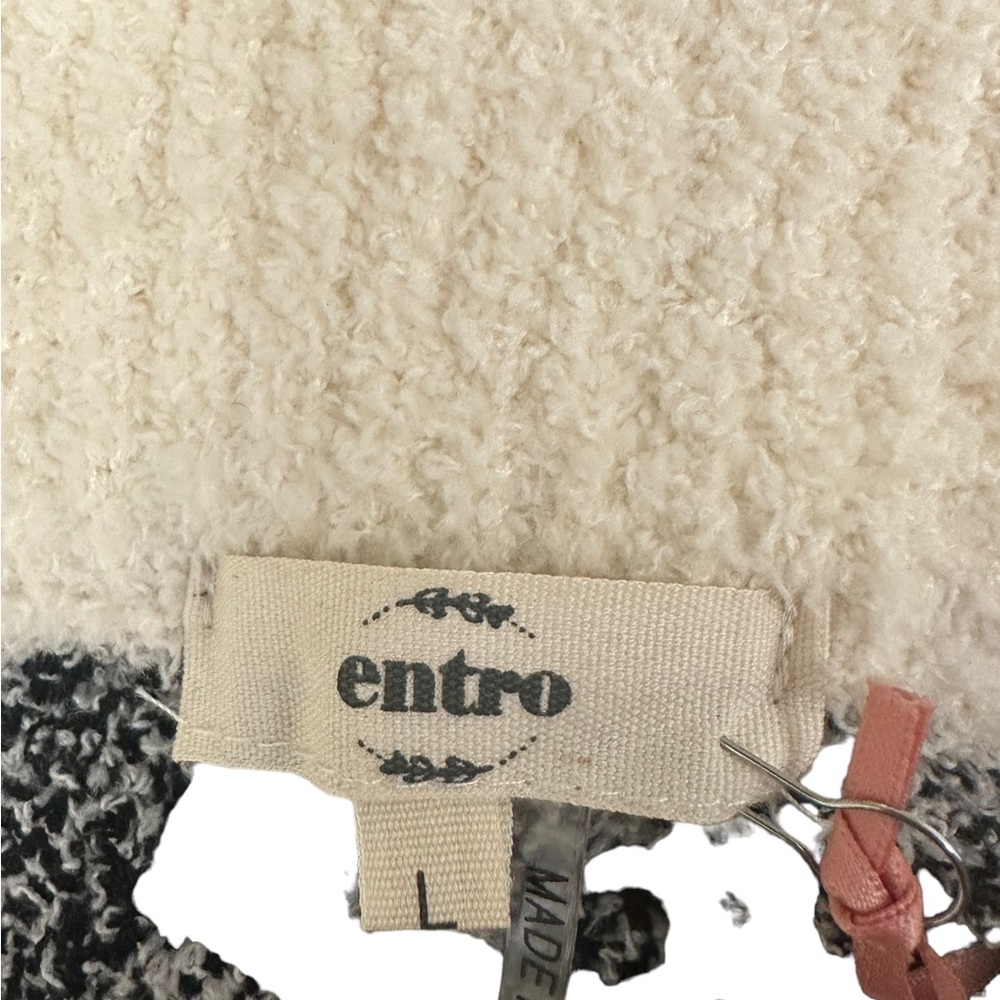 Entro Fuzzy Pullover 1/4 Zip Size Large - Picture 6 of 6
